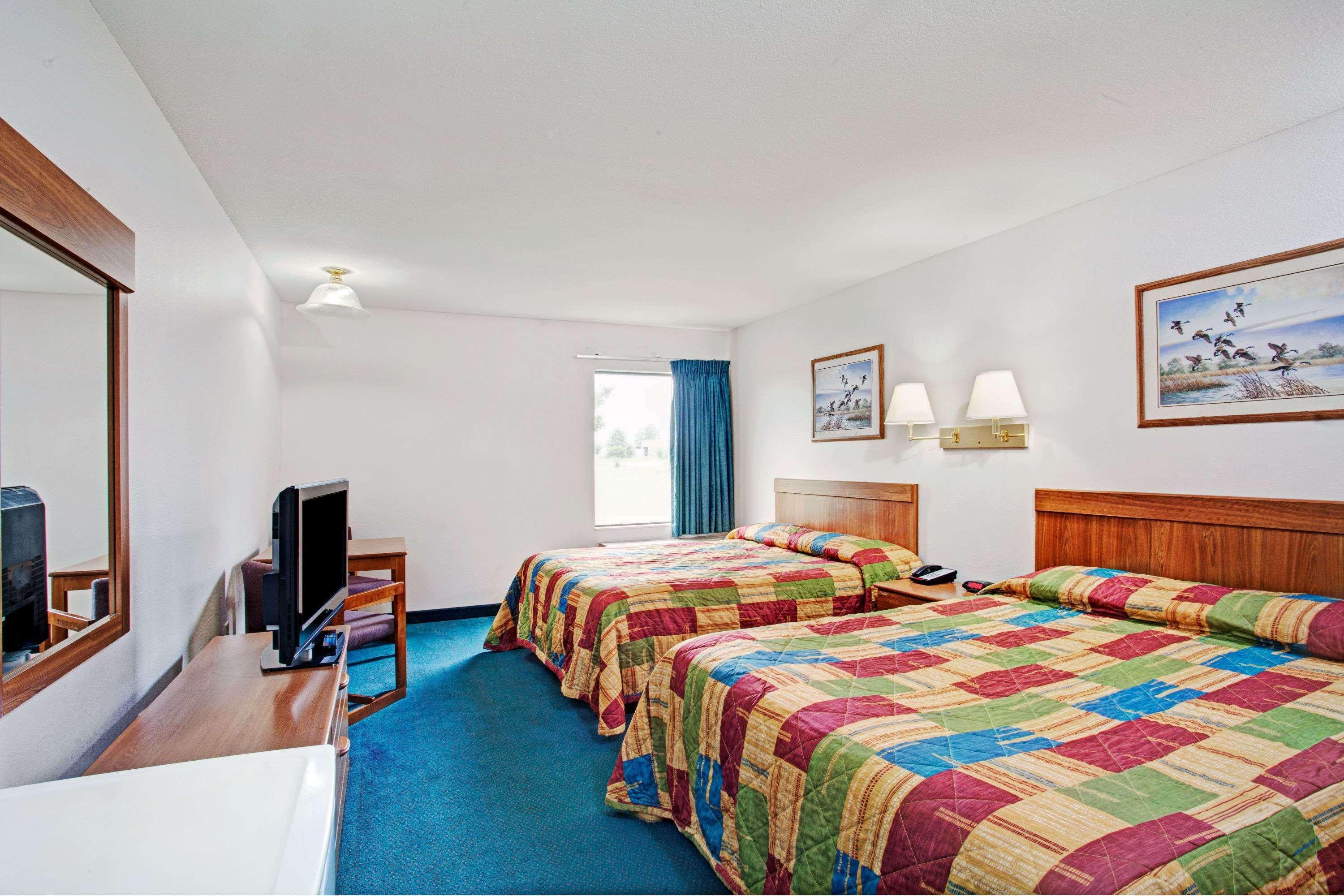 Super 8 By Wyndham Olive Branch Hotel Exterior foto